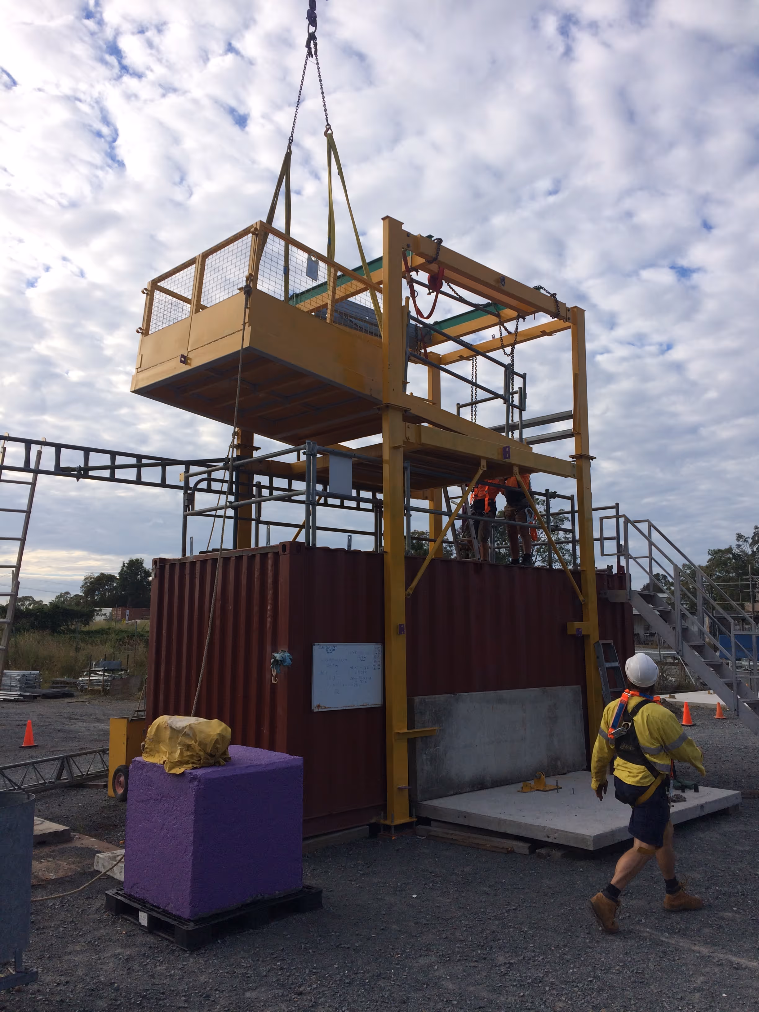 Intermediate scaffolding