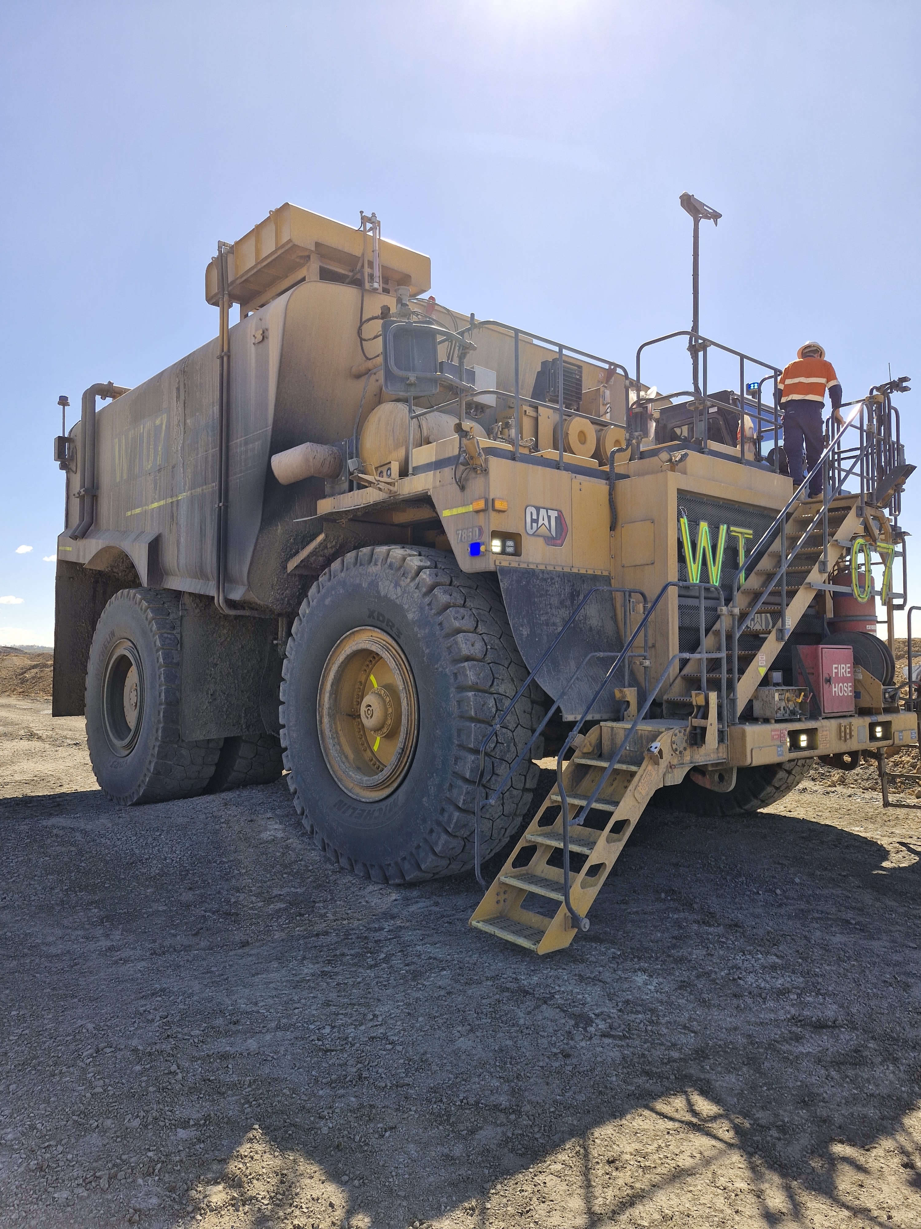 Water vehicle / water truck