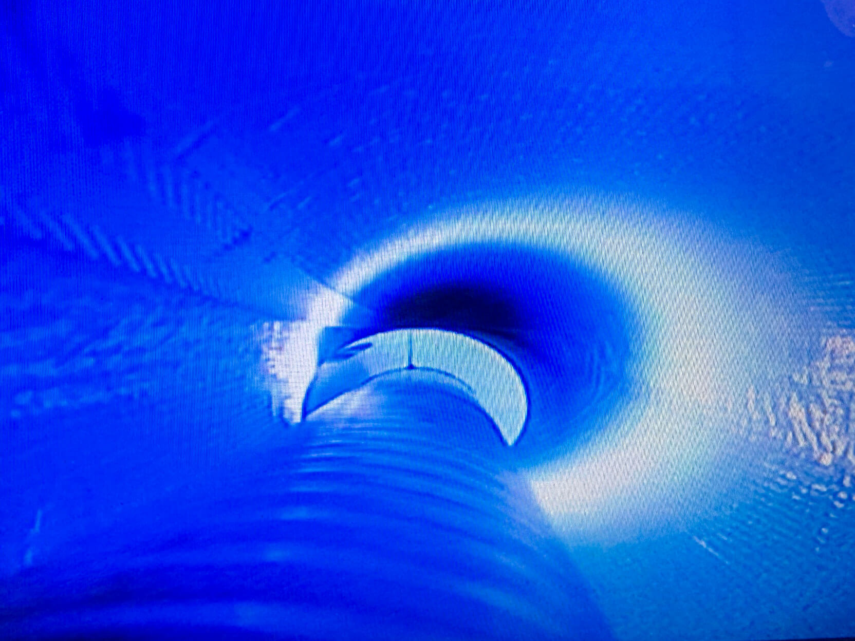 Machine BRAWO chemisage UV - Barbotti Plomberie, spécialiste réhabilitation canalisation Montpellier