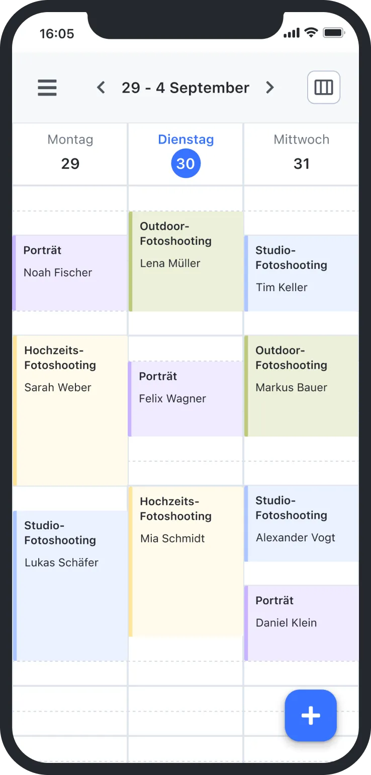 Weekly schedule on smartphone calendar with photoshoot appointments from August 29 to September 4.