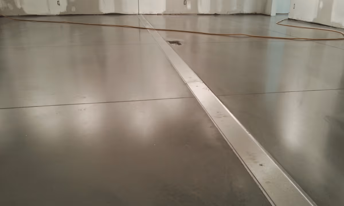 Majestic interior floor