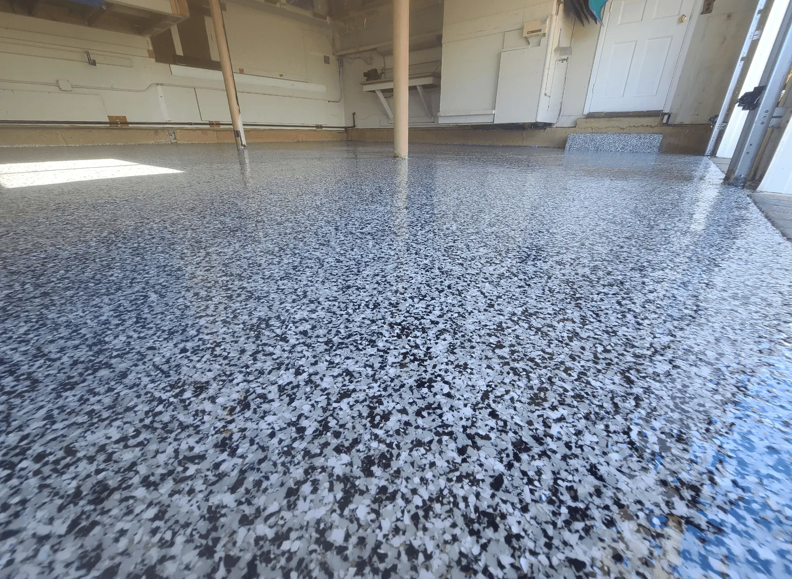 Flake floor coating in a garage