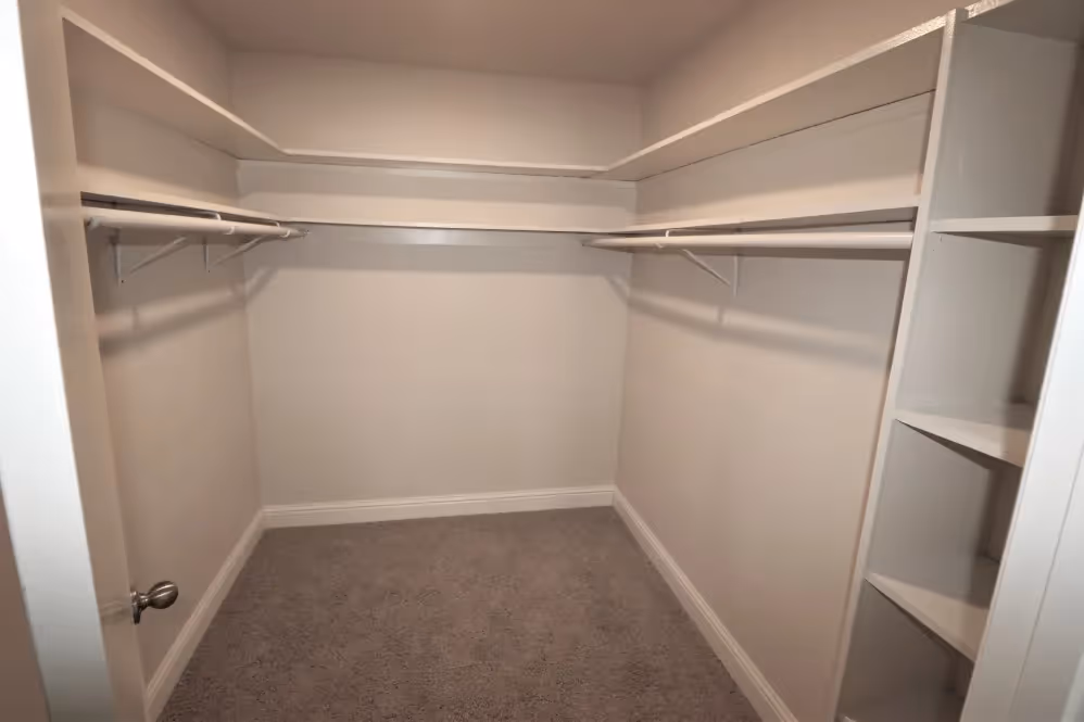 Walk-in closet