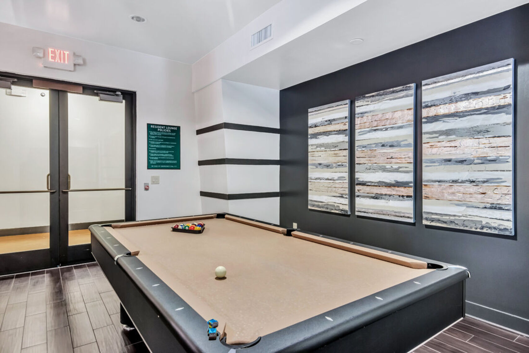 Pool table