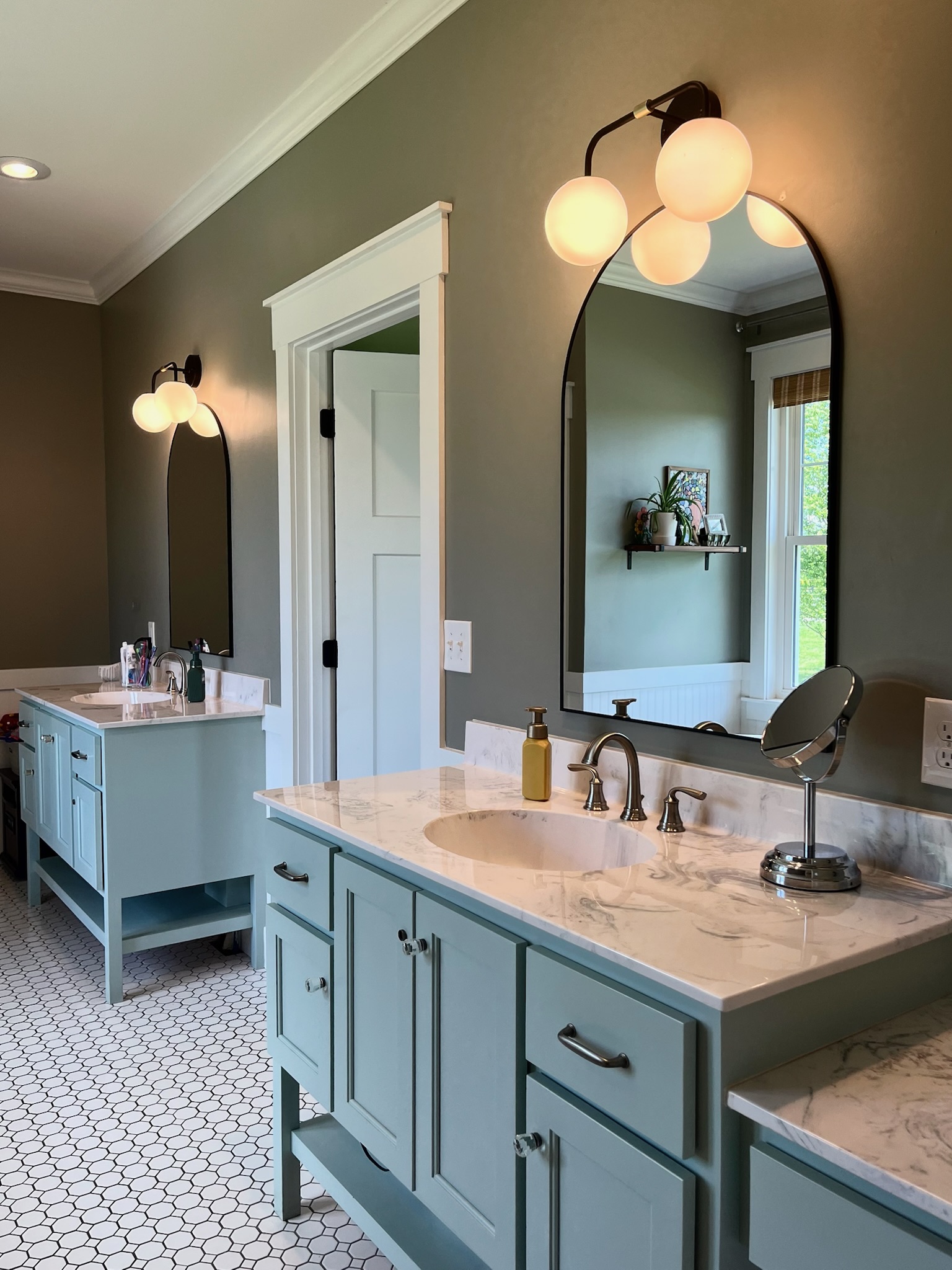 Bathrooms photo 9