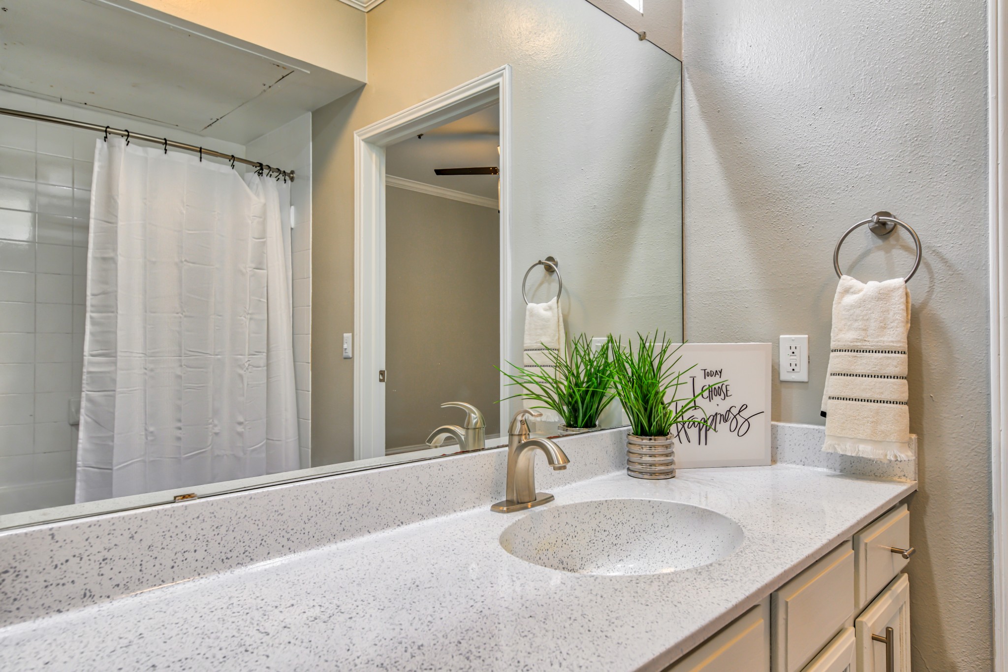 Bathroom in The Fairways at Prestonwood Apartments in Dallas, Texas