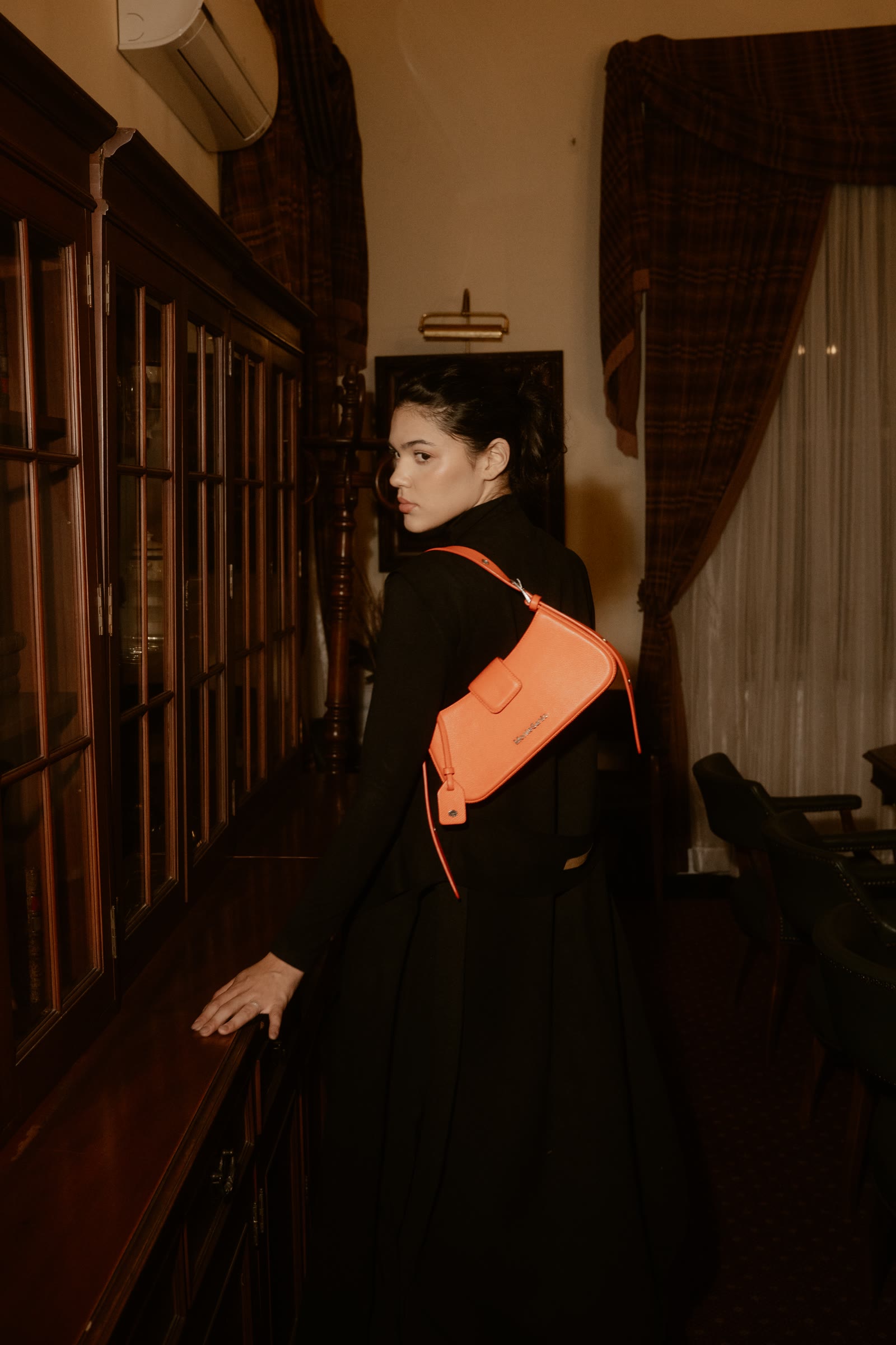 Bolso BELLA naranja — colección Dare Velvet