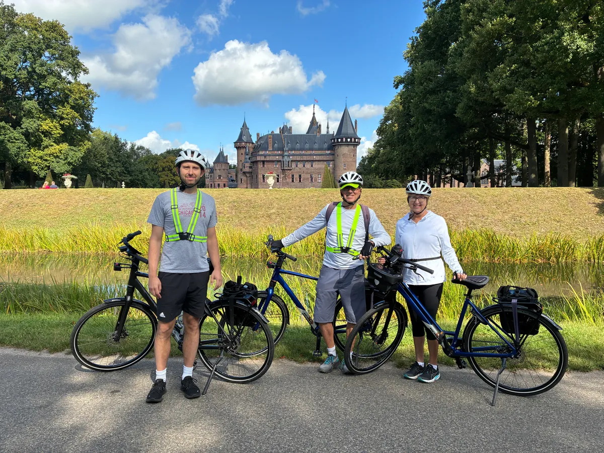 Group in front of a castle in Holland