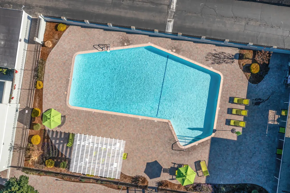 Pool and exterior 