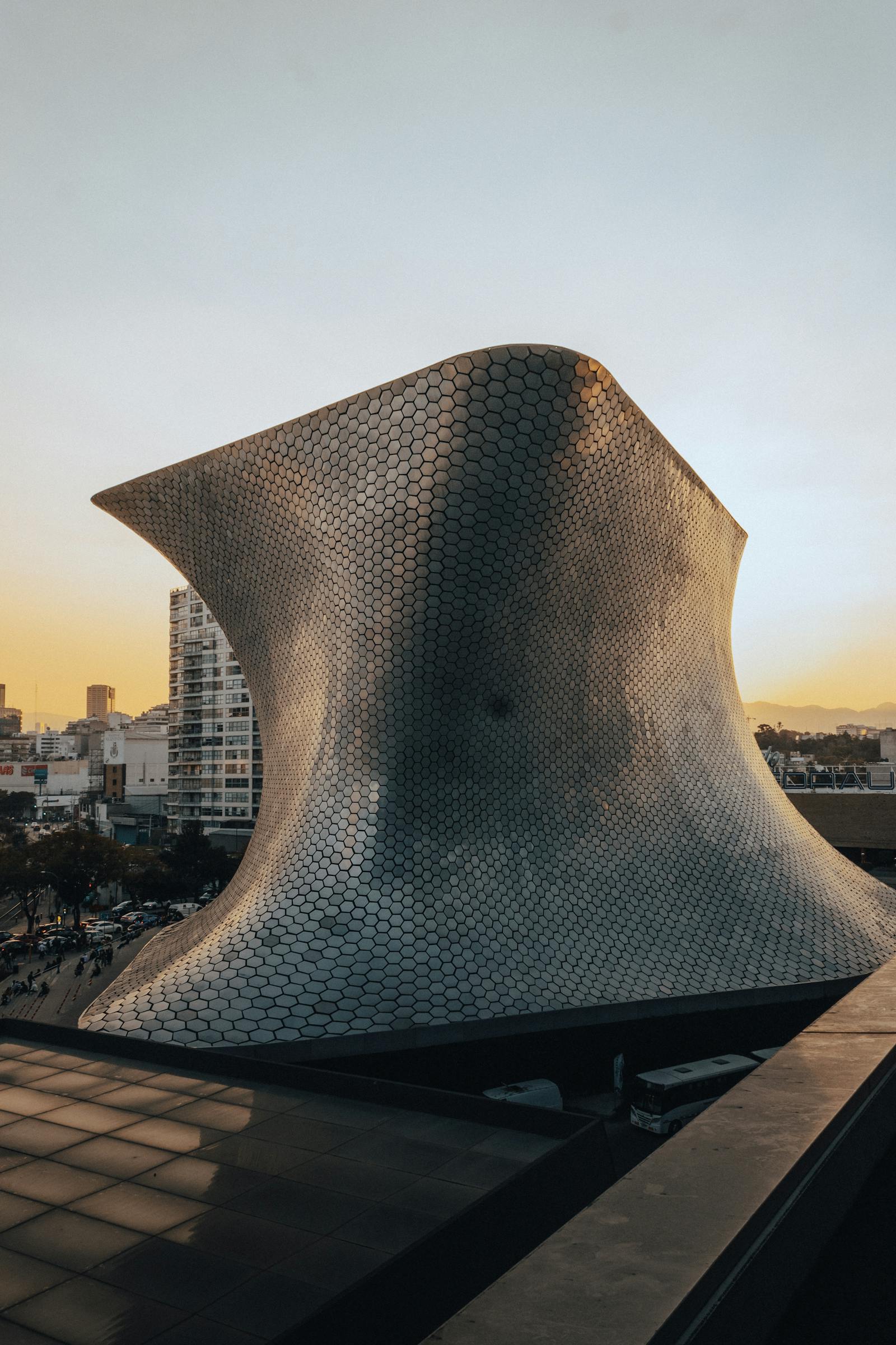 Capture of the iconic Museo Soumaya's modern architecture at sunset in Mexico City. Photo by Fernando Paleta on Pexels.