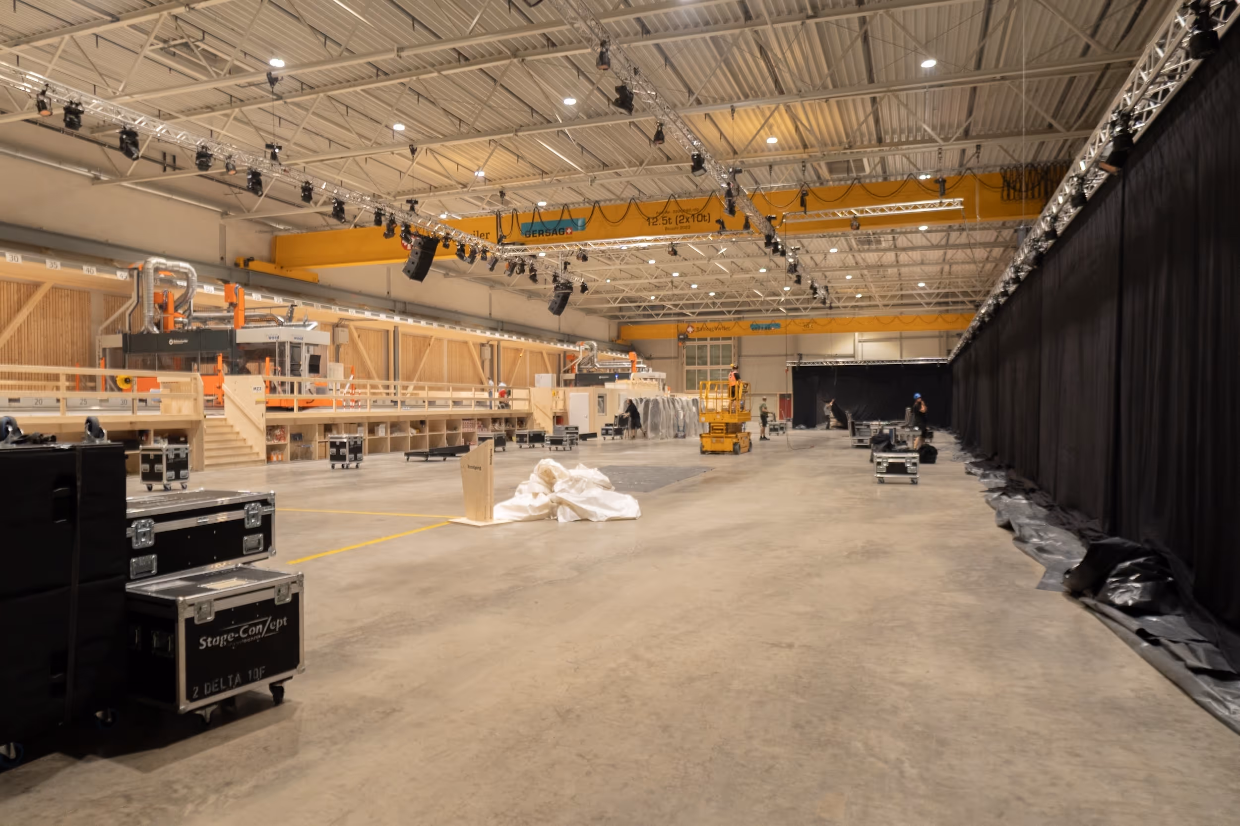 Einweihung Holzbearbeitungszentrum Balteschwiler AG in Laufenburg – Stage-Conzept (Bild 1)