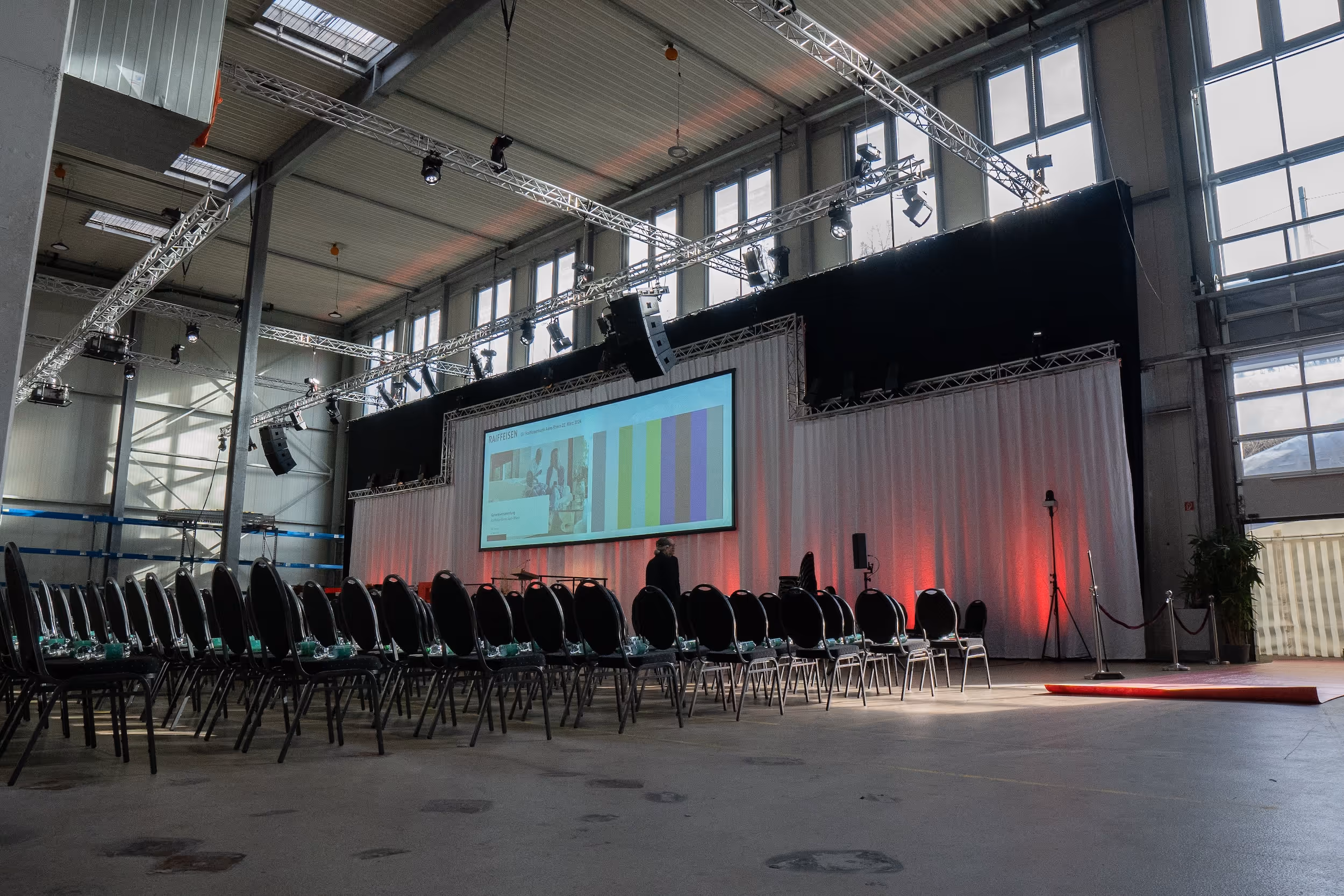 GV 2024 Raiffeisenbank Aare Rhein in Bad Zurzach – Stage-Conzept (Bild 3)