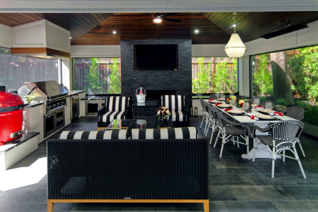 Dining wide