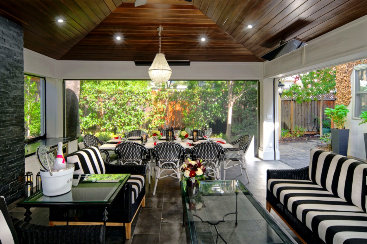Pavilion sofa to house
