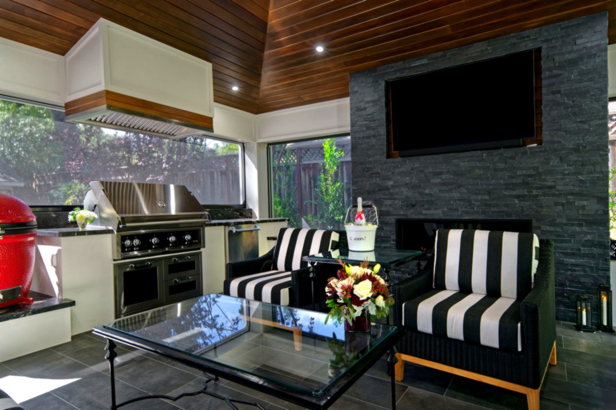 Dining vertical