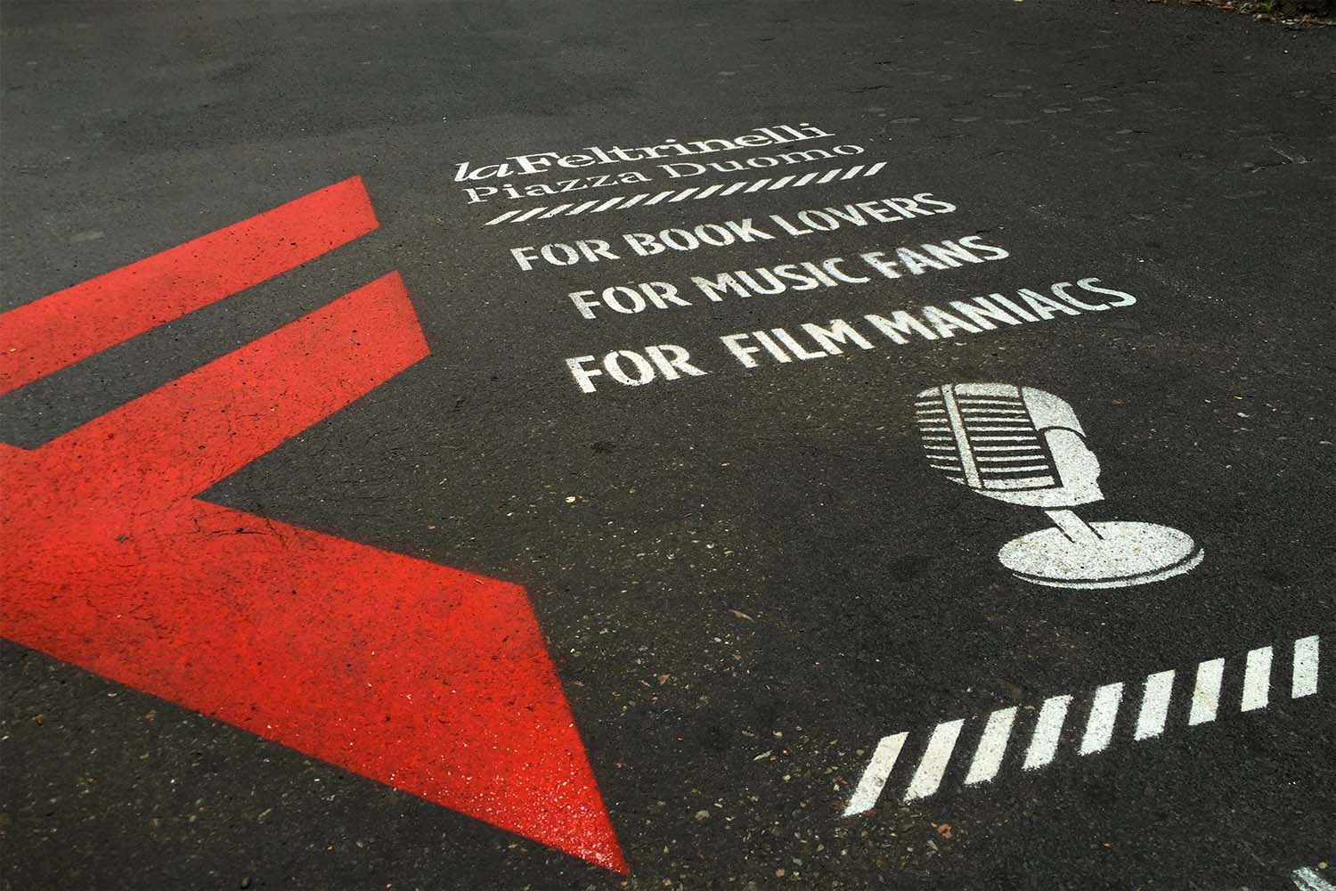 ambient marketing feltrinelli