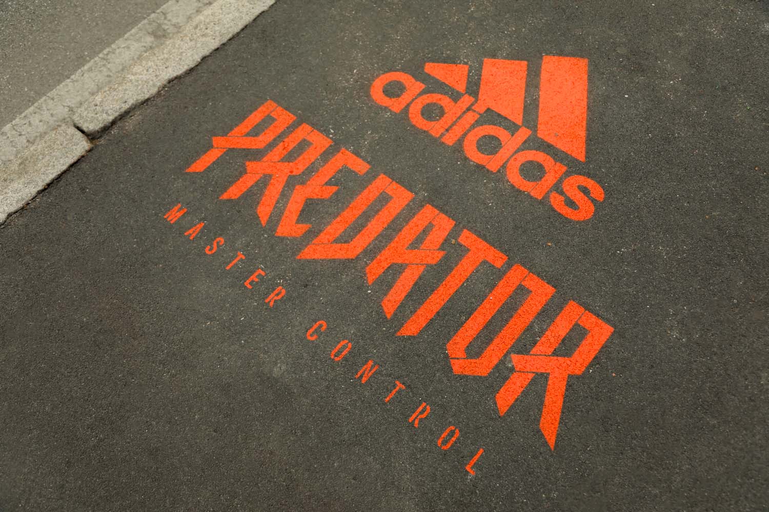 campagna pubblicitaria adidas predator