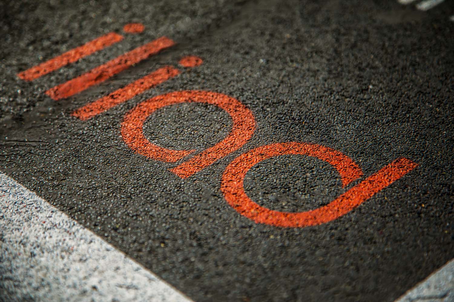 street advertising iliad