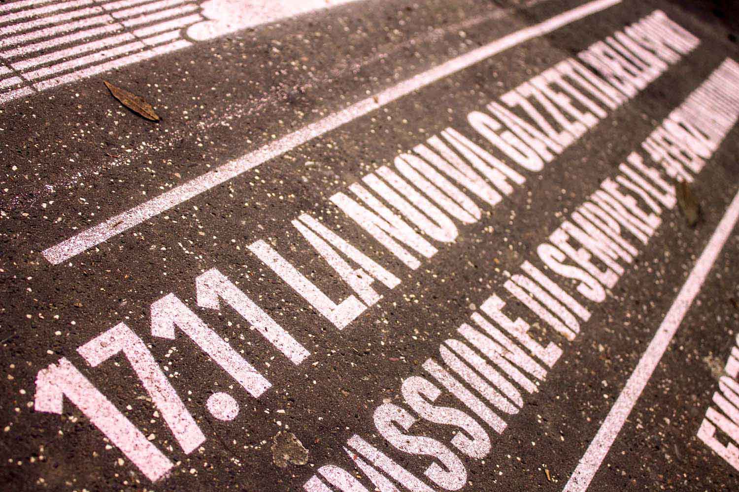 street advertisement gazzetta dello sport