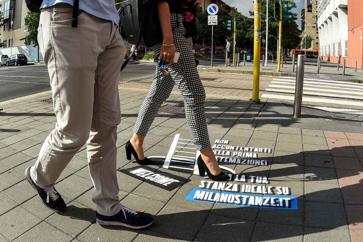 street advertising milanostanze