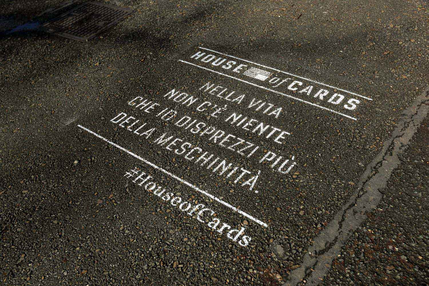 outdoor advertising house of cards