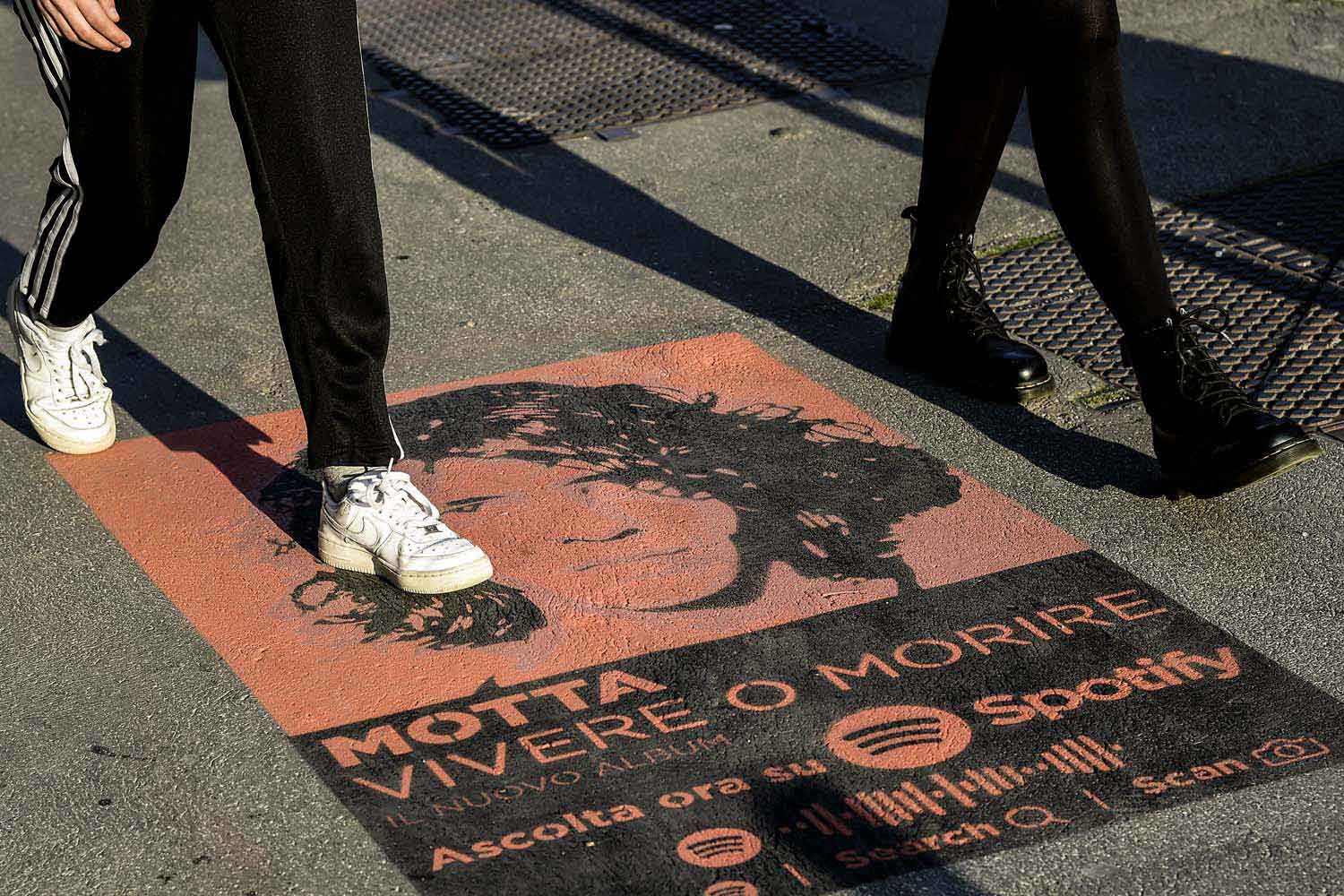 ambient marketing sugar music motta