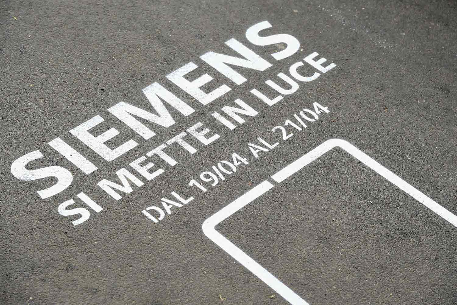 street advertising siemens