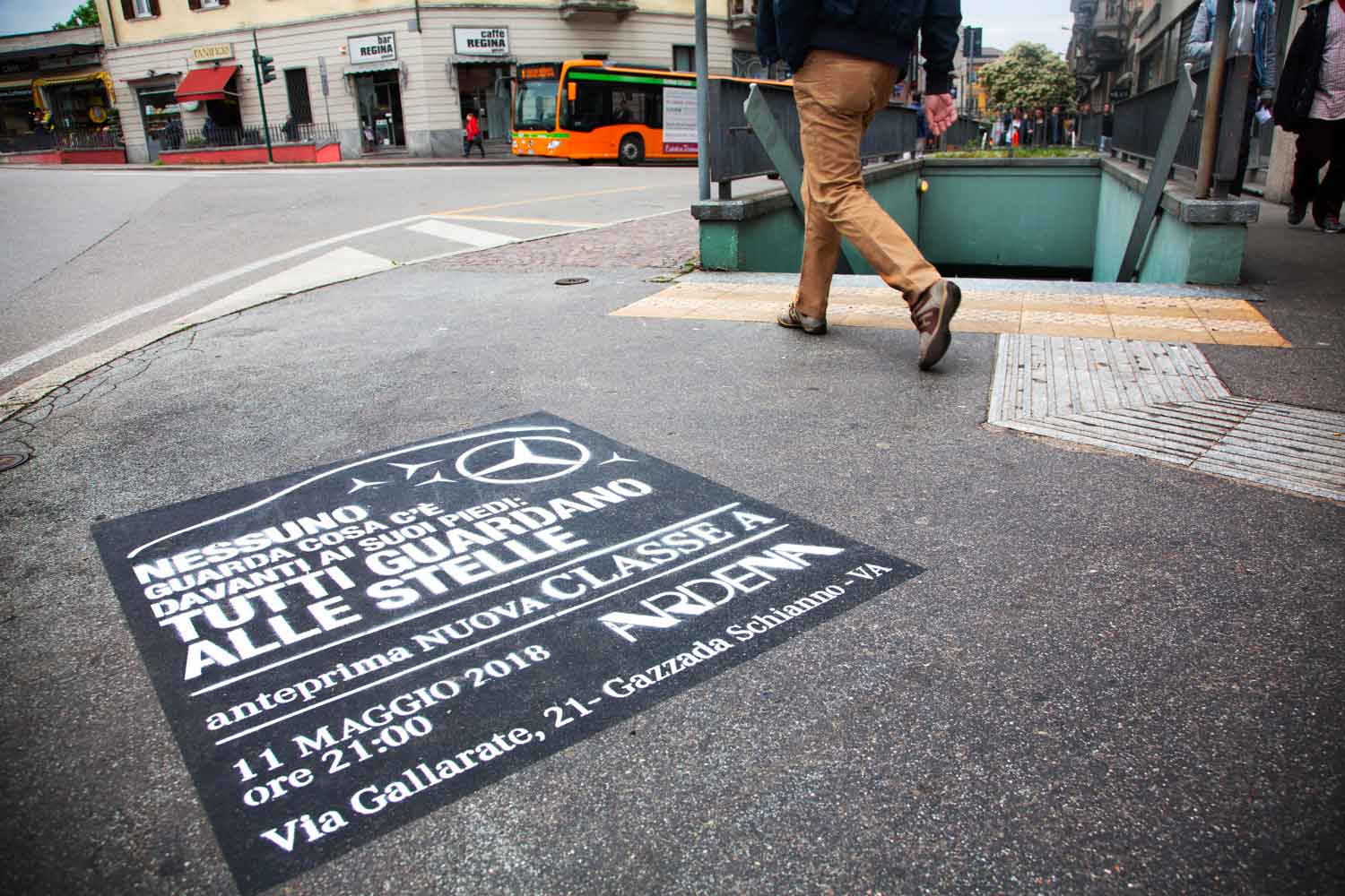 outdoor advertising ardena mercedes