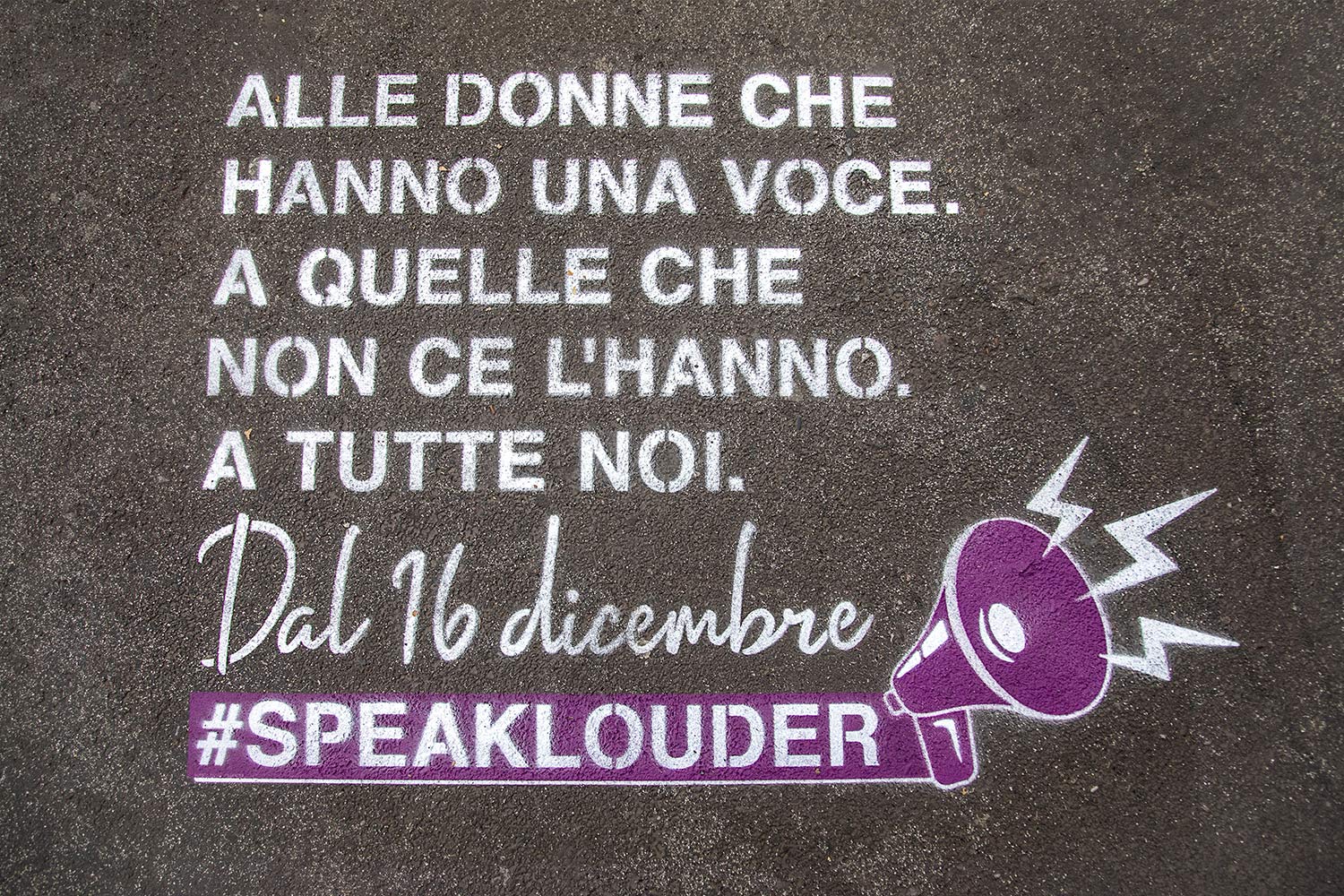 pubblicità marciapiedi alfemminile