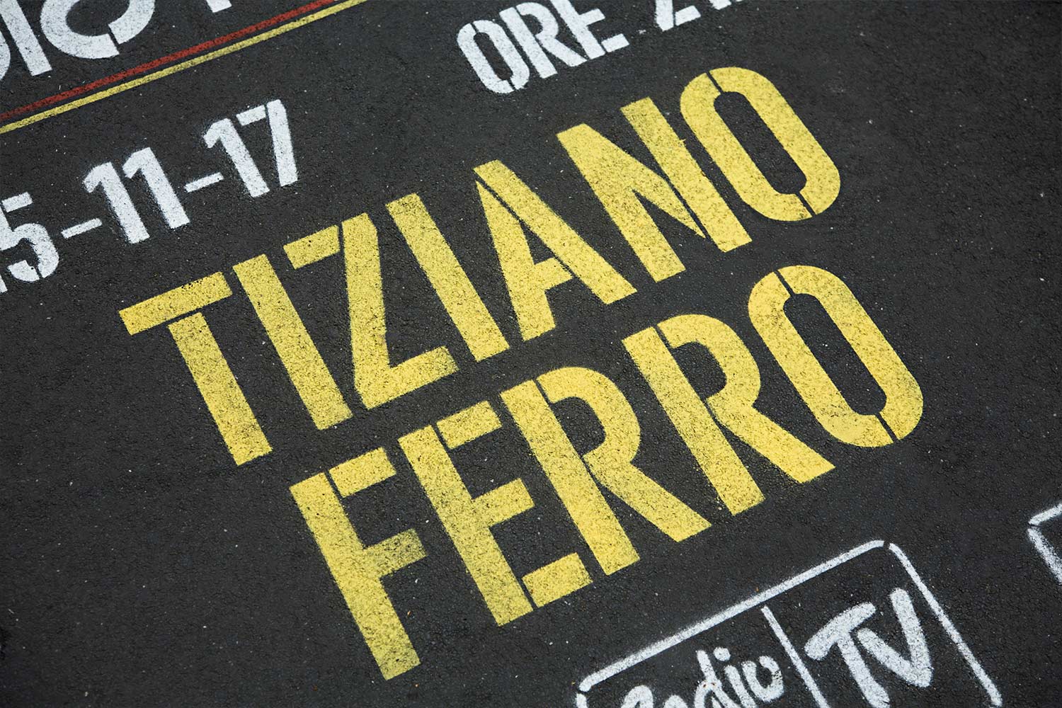 ambient marketing radio italia tiziano ferro