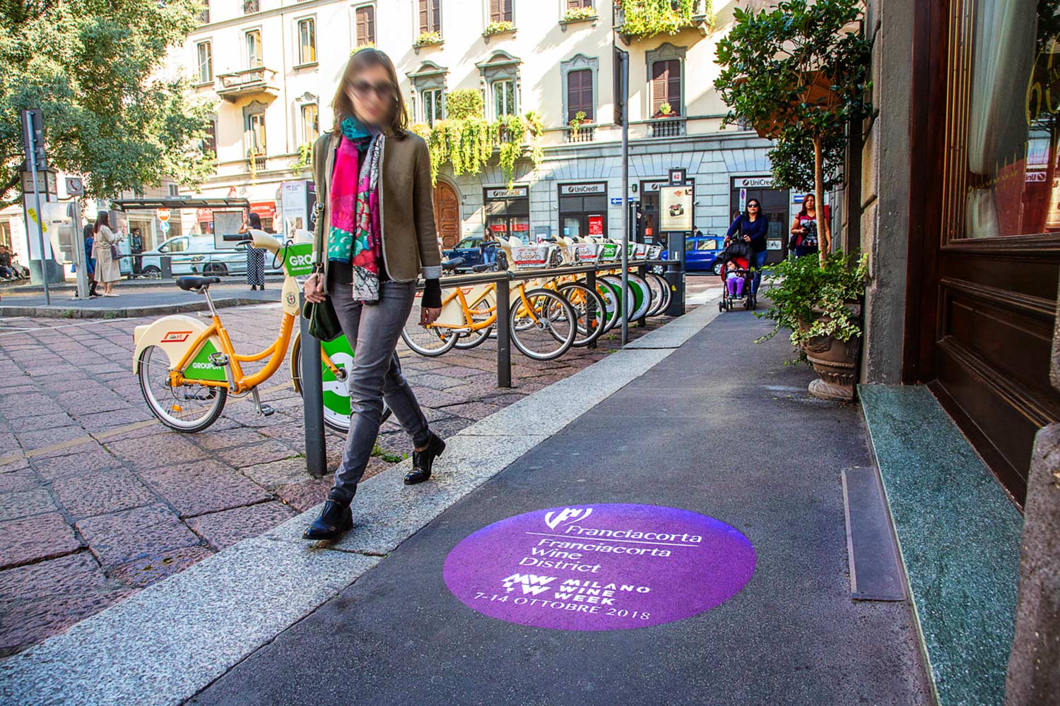 pubblicità stradale milano wine week