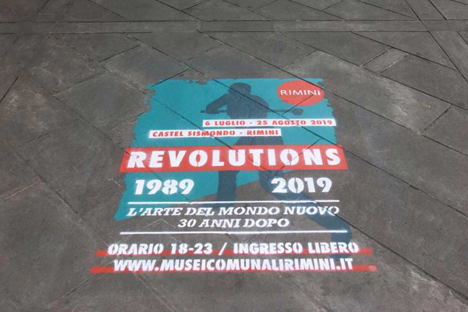 street advertisement comune di rimini revolutions