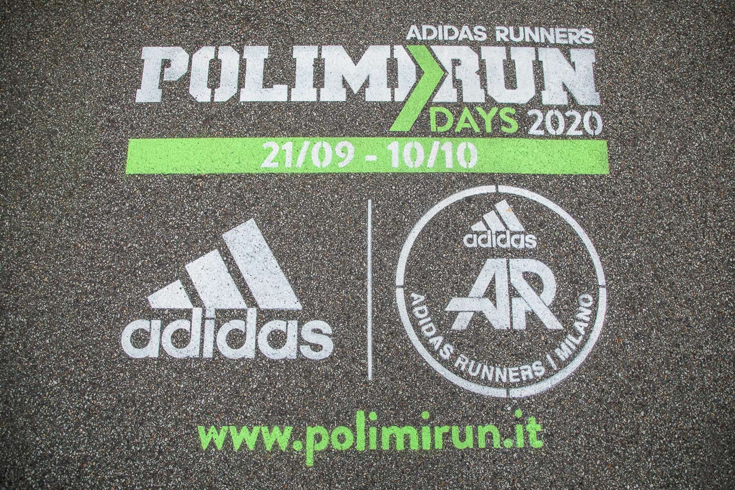 graffiti pubblicitari adidas polimi