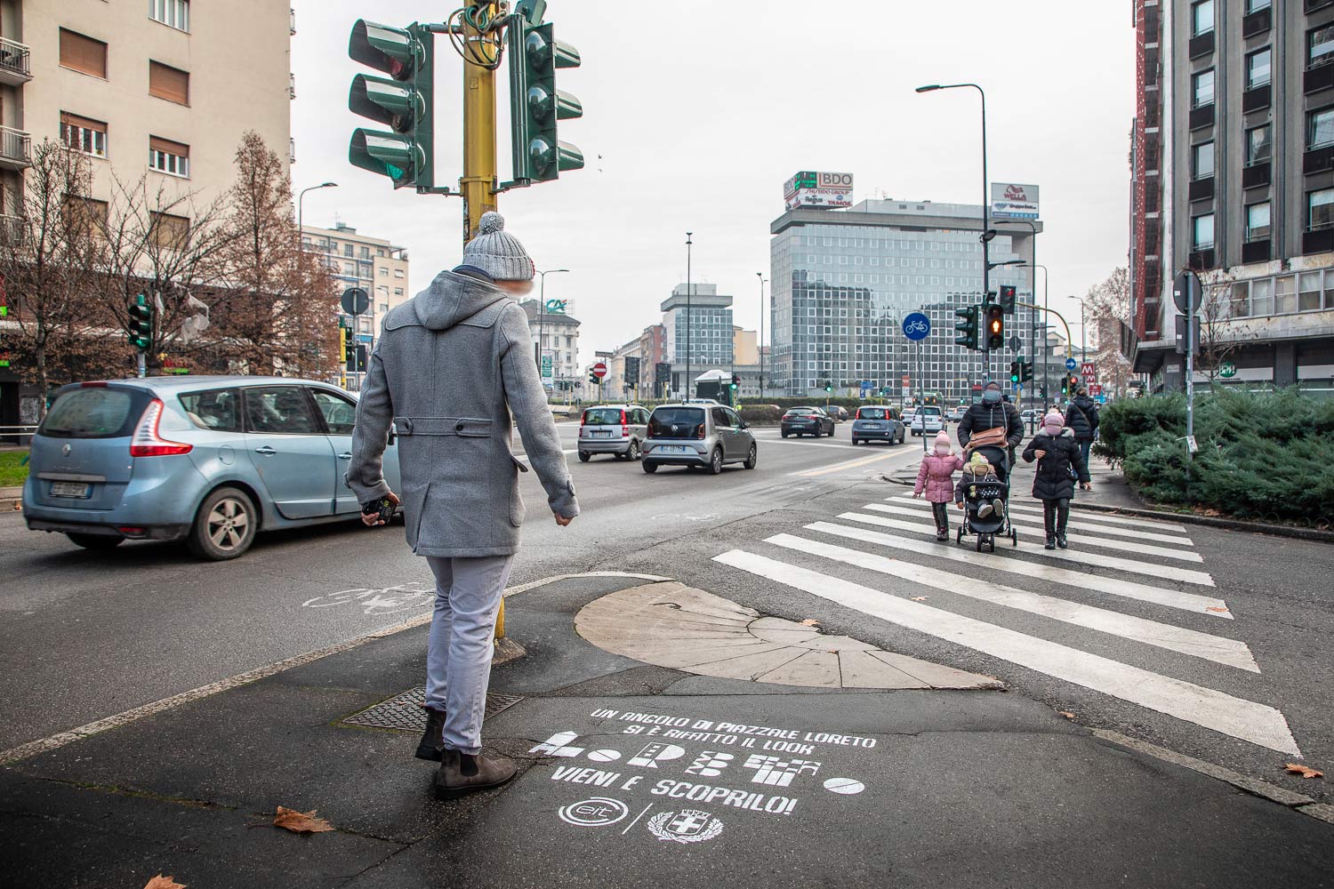 floor advertising comune di milano piazze aperte