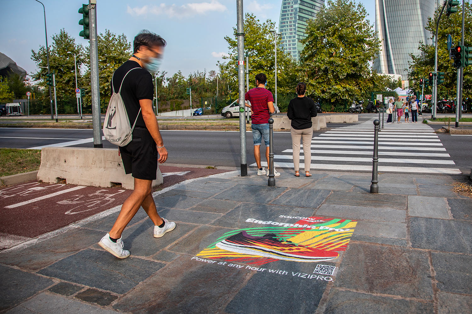 street marketing Saucony
