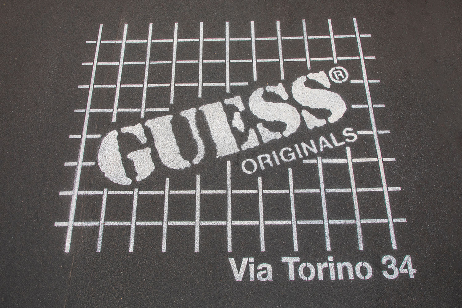 campagna pubblicitaria Guess