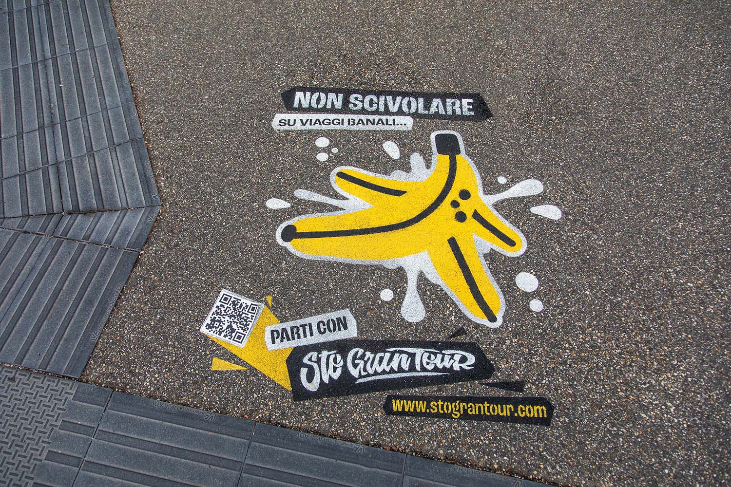 sto gran tour green graffiti Torino