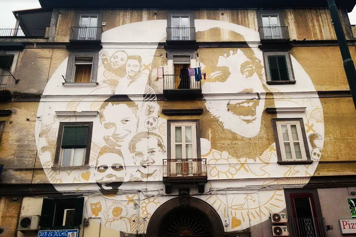 Murales Napoli Rione Sanità Tono Cruz Luce