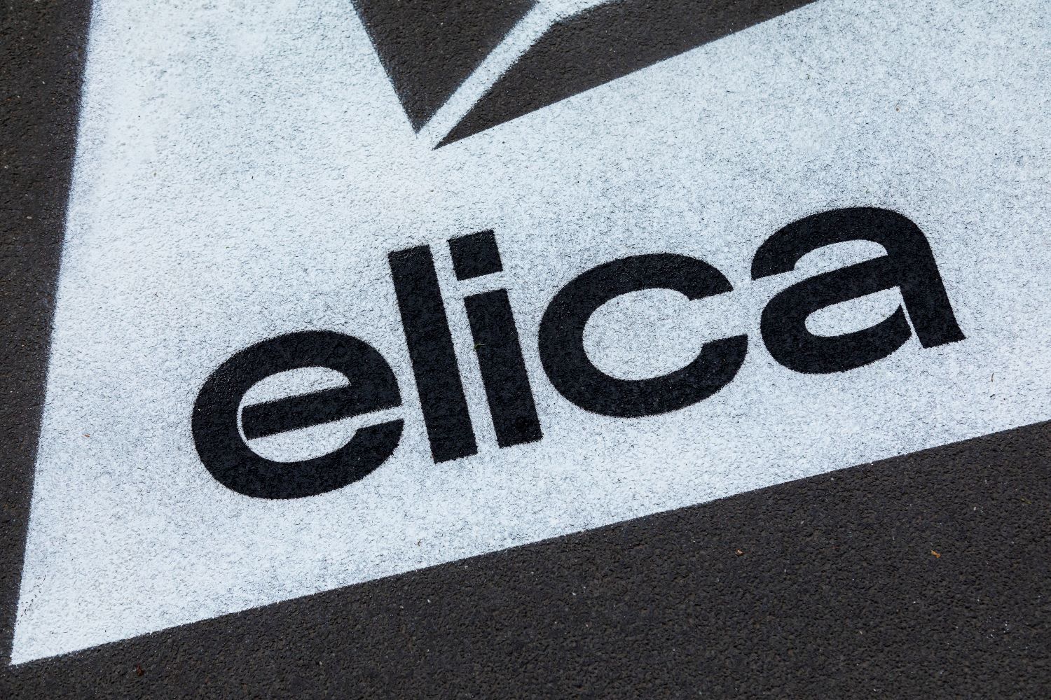 outdoor advertising - Elica