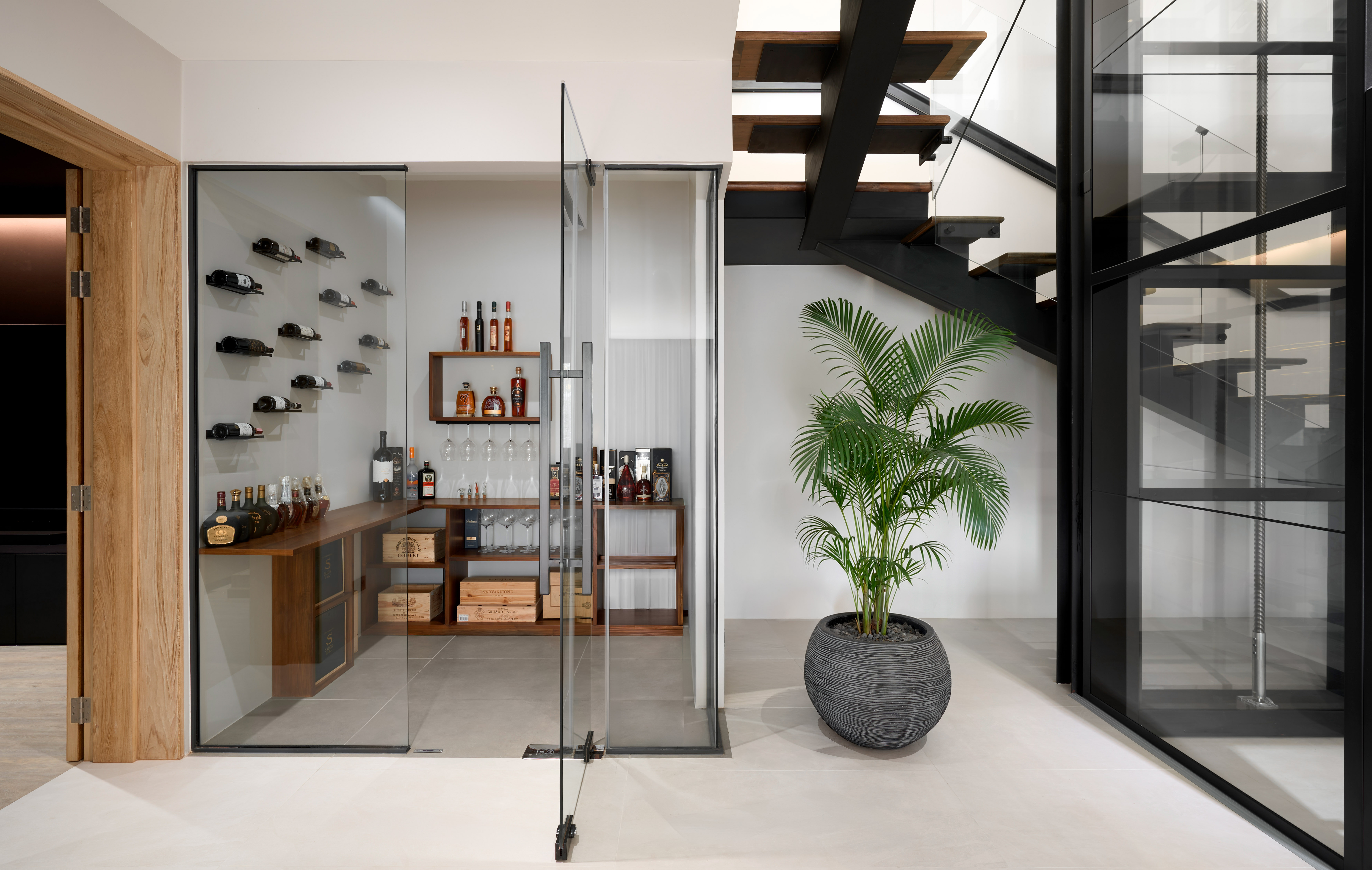 Villa 6 wine room