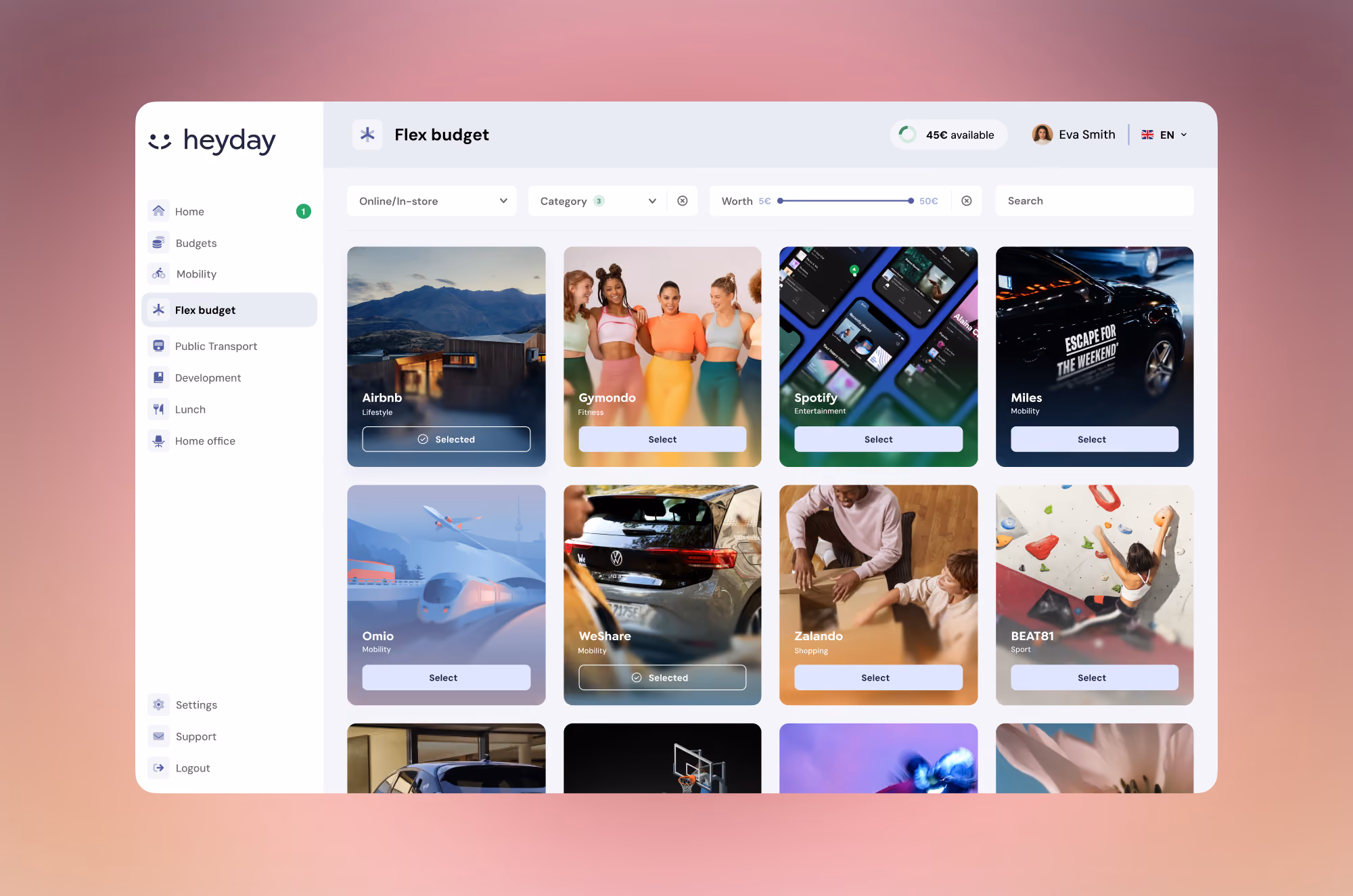 Budget app interface showing selectable lifestyle, fitness, entertainment, mobility, and shopping options.