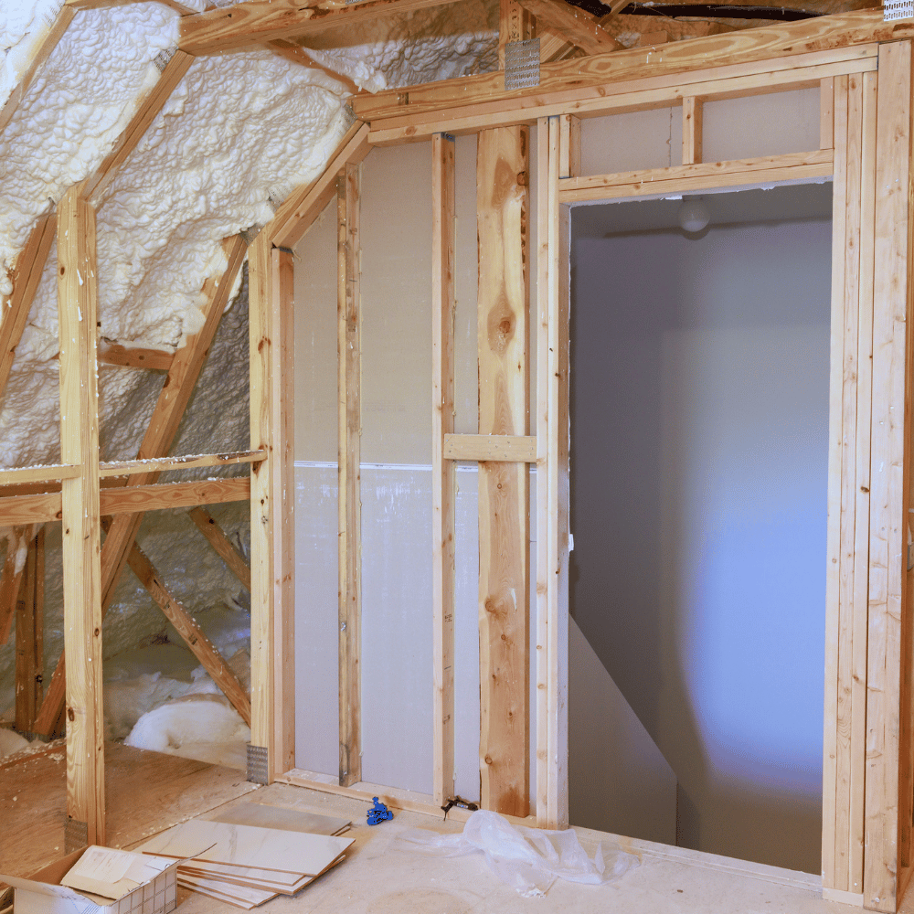 Dachausbau mit Holzkonstruktion und Dämmung in Hamburg