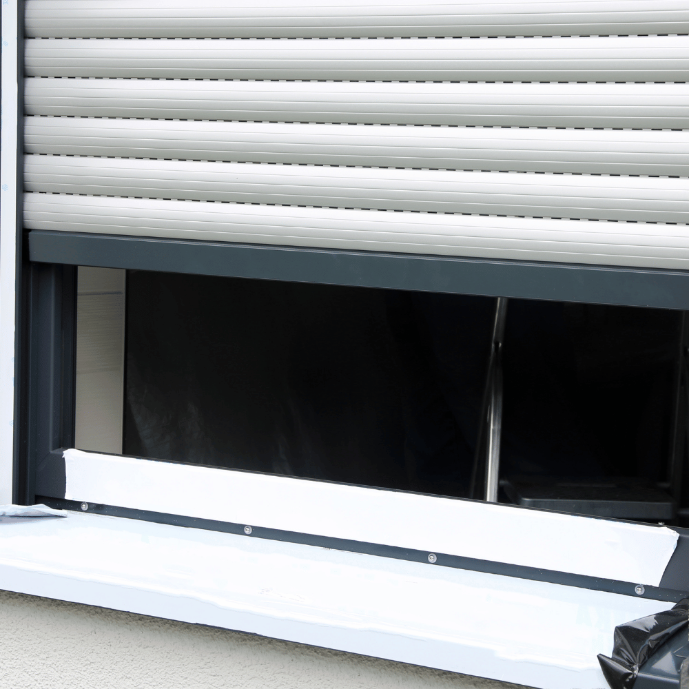 Fenster mit Rollladen nach Fenstersanierung in Hamburg