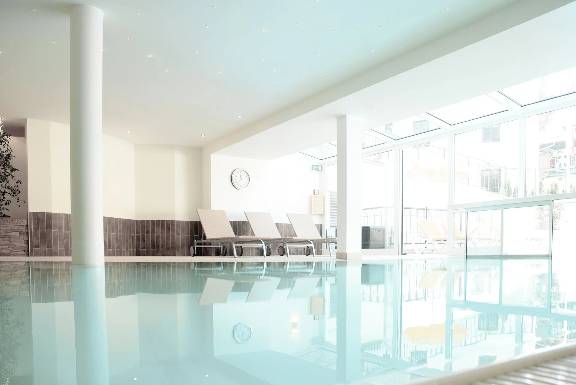 Zillertalerhof HOF SPA indoor pool at the Mayrhofen Alpin Hideaway.