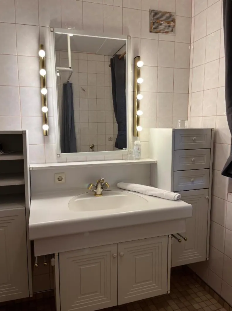Edge of Town apartment showcase near Mayrhofen for Snowbombing festival.