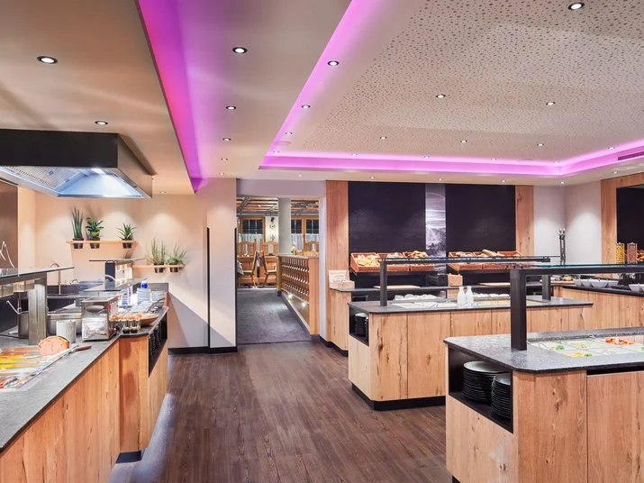 Neue Post modern buffet restaurant interior at the Mayrhofen four-star hotel.