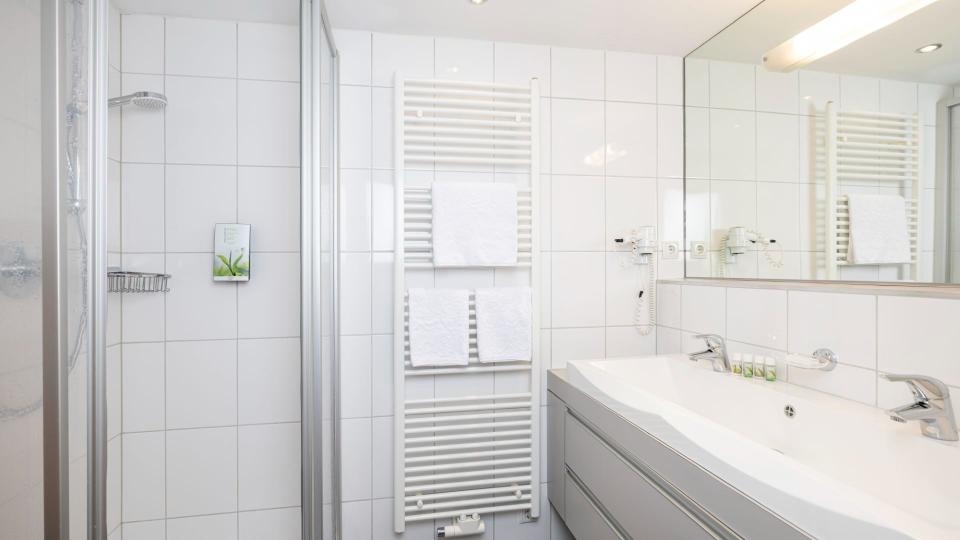 4 Person Large Apartment 