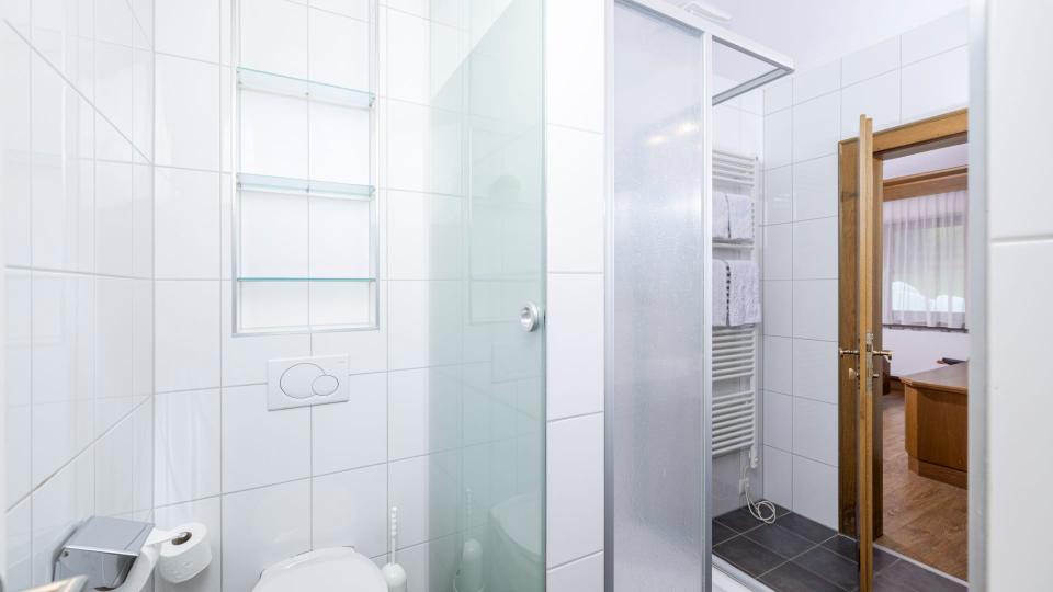4 Person Apartment