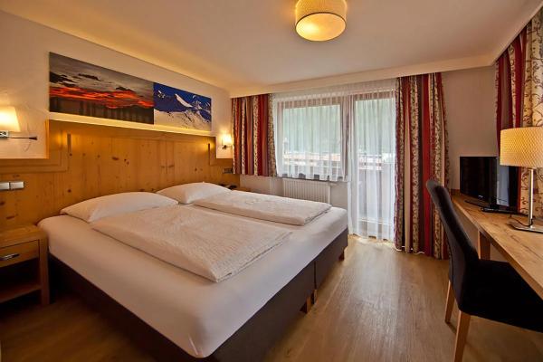 Cosy Austrian Twin/Double Room