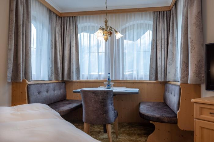 Cosy Austrian Twin/Double Room